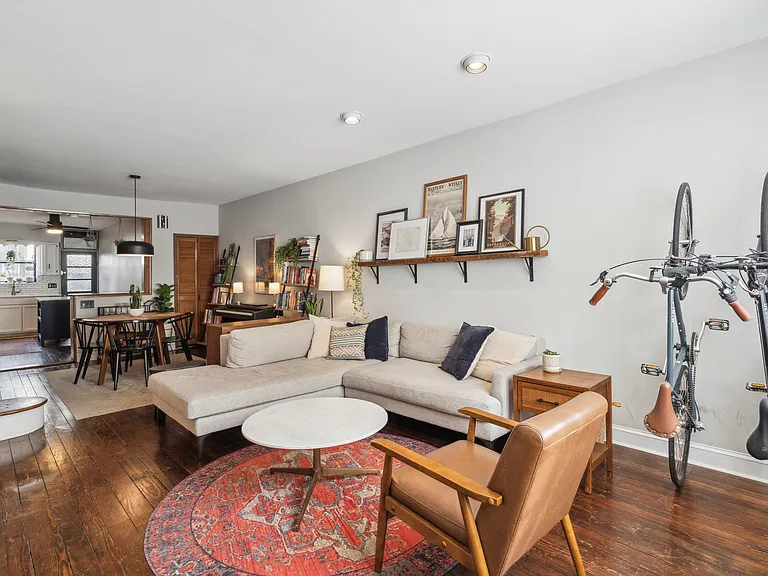 1221 Tree St — Photo 12