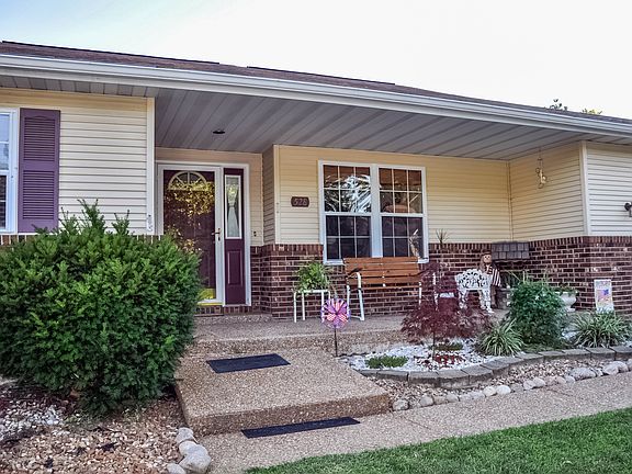 3rd image of 528 Andra Dr