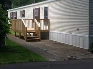 18 Hillside Rd, Hackettstown, NJ 07840