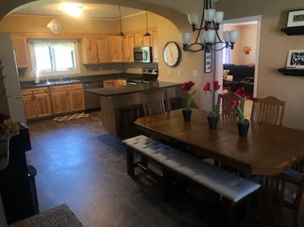 5512 Springbrook Rd, Omro, WI 54963