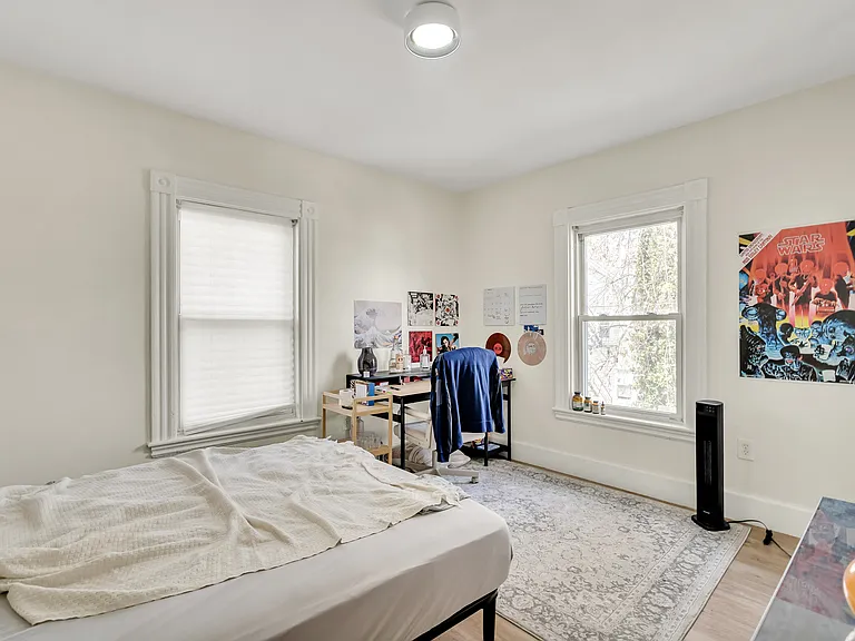 20 Ashford St #20 — Photo 4