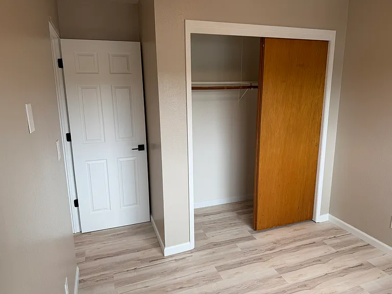 240 W 33rd Ave #1 — Photo 12