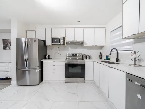 13710 67th Ave #129, Surrey, BC V3W 6X6