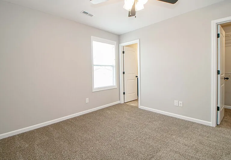 1115-A7 Hillwood Dr — Photo 9