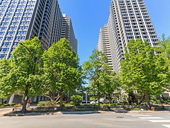 2nd image of 4250 N Marine Dr #2001-2003