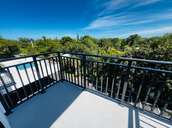 844 NE 130th St #504, Miami, FL 33161