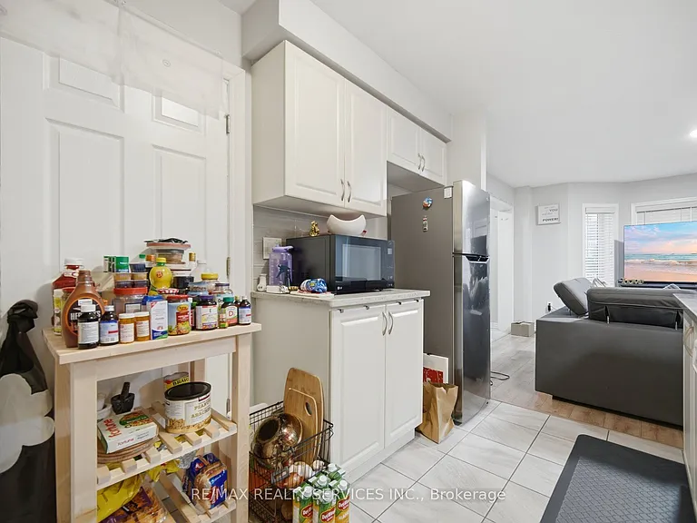 75 Benhurst Cres #UPPER — Photo 19