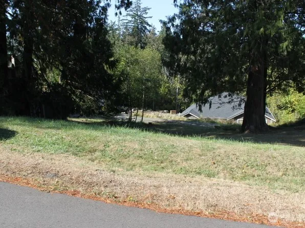 2418 Crestridge Drive NW, Olympia, WA 98502