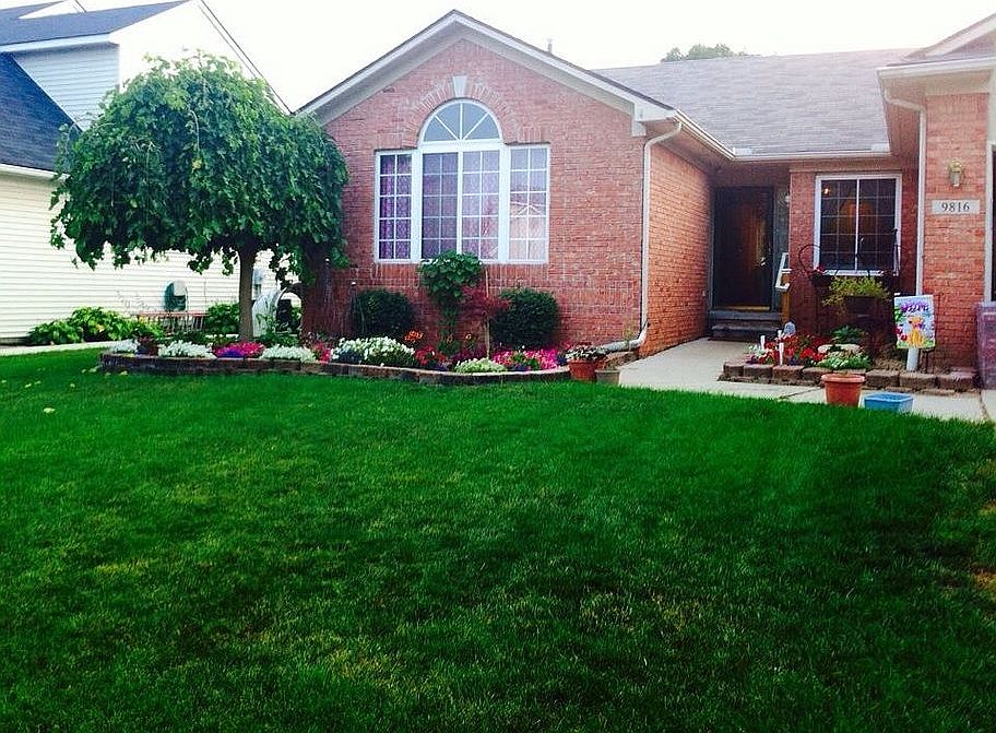 1st image of 9816 Kent Ln
