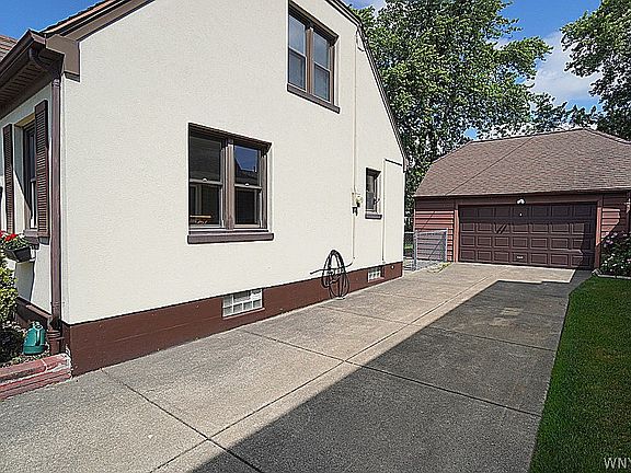 4th image of 40 Kenton Rd