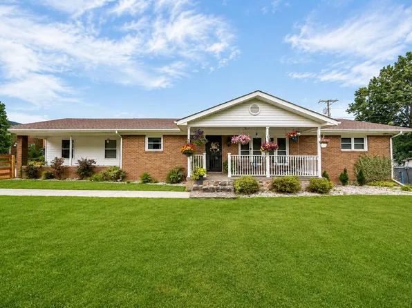 10 Joan St, Williamsburg, KY 40769