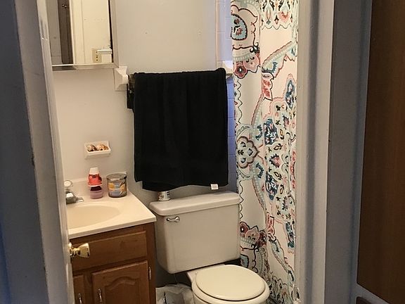 4th image of 1734 Summit St APT A1