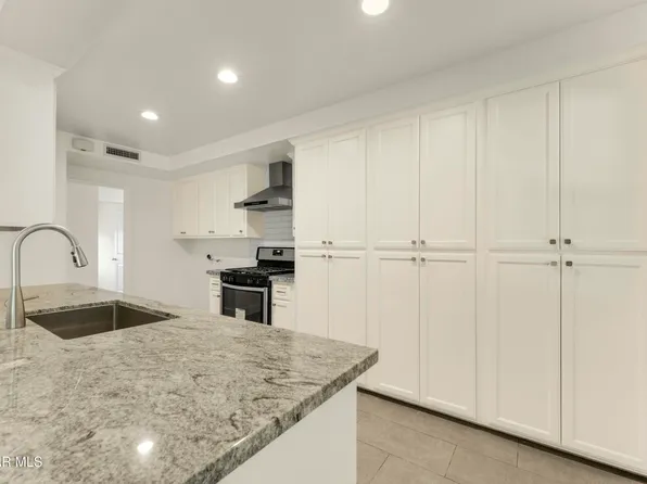 8101 Glade Ave, Canoga Park, CA 91304