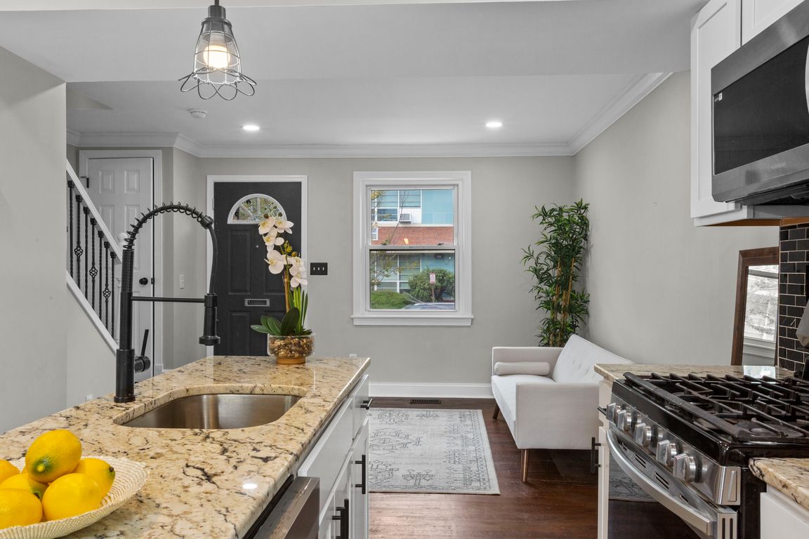 next background image