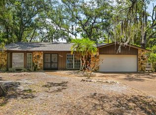2749 Greendale Dr, Sarasota, FL 34232
