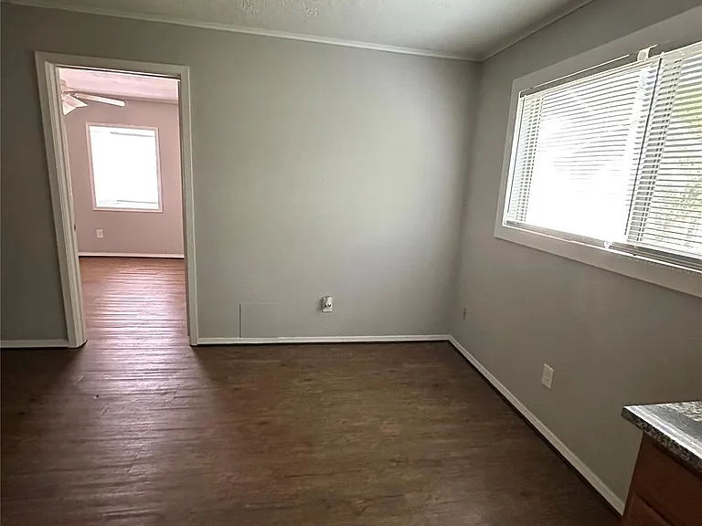 1014 E 23rd St #1 — Photo 5