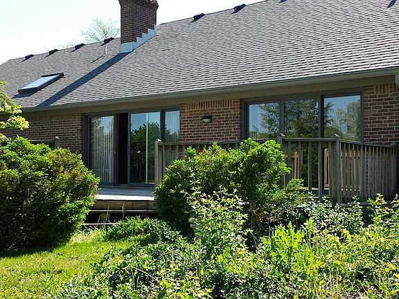 2nd image of 5907 Wycombe Ln