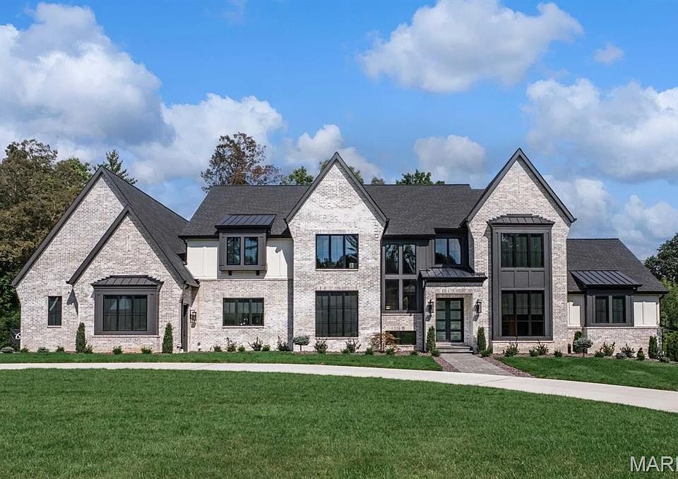 1st image of 2056 N Ballas Rd