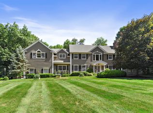 8 Stony Hollow, Chappaqua, NY 10514