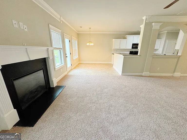 732 Sanctuary Ln — Photo 8