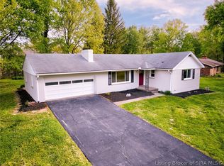 3007 Apache Dr, Jeffersonville, IN 47130
