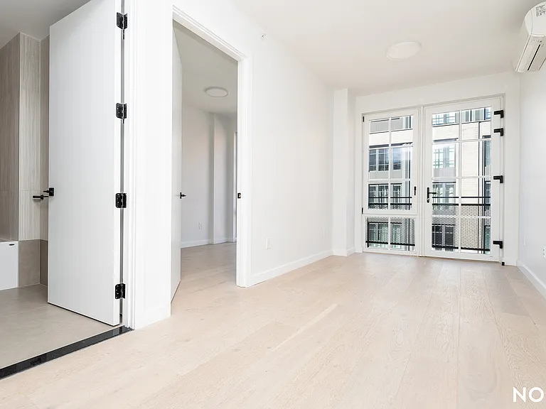 37-25 32nd St #4C — Photo 8