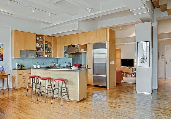 3rd image of 335 Greenwich St #6/7C