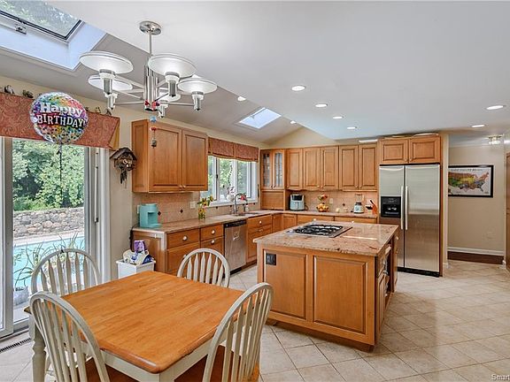 4th image of 144 Munn Rd #A
