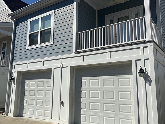 3rd image of 141 Marblehead Dr