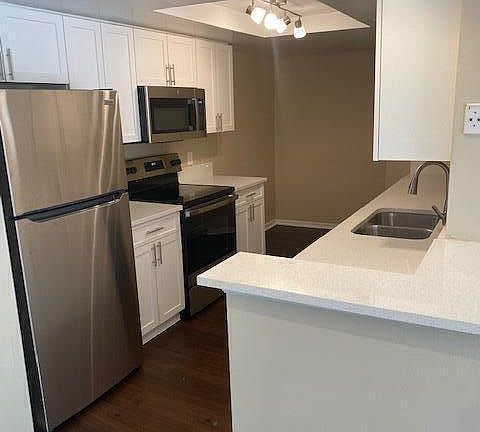 2nd image of 4197 N Haverhill Road #209