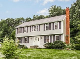 9 Wildflower Dr, Sutton, MA 01590