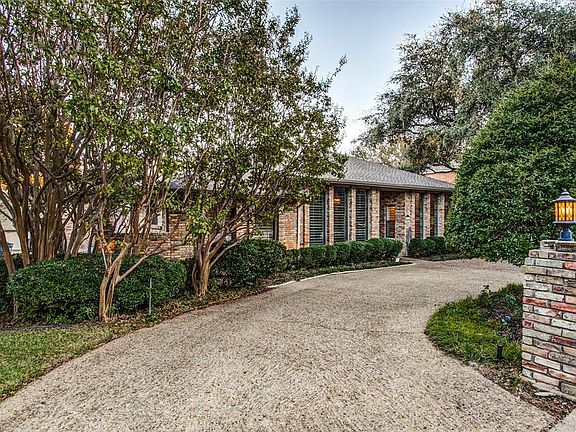 4th image of 8714 Autumn Oaks Dr