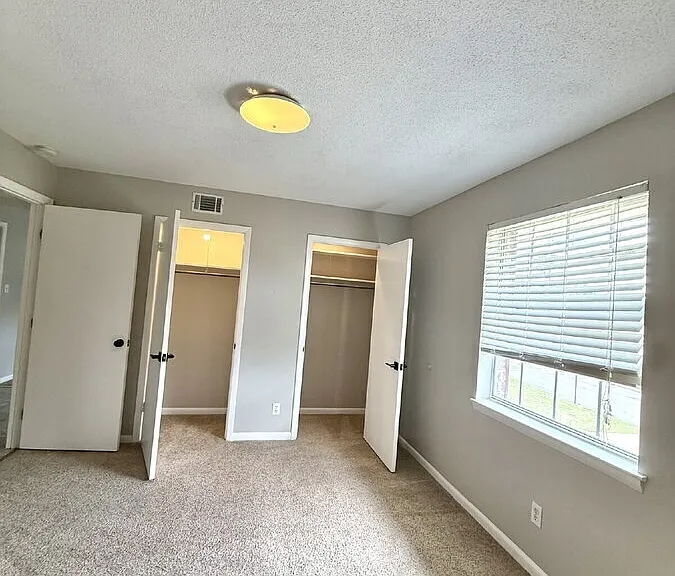 102 Woodhouse Ln #C — Photo 8