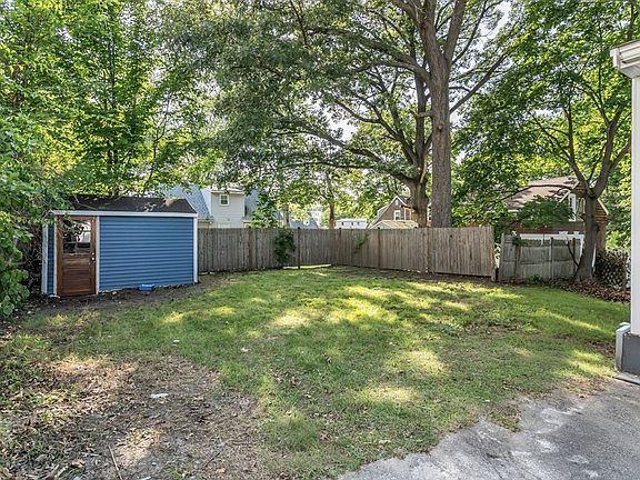 5th image of 77B Stevens St