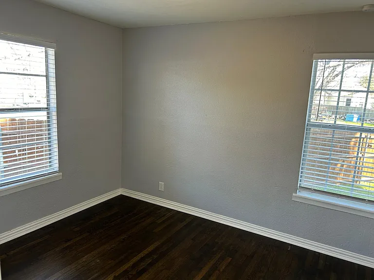 3932 Alamo Ave — Photo 6