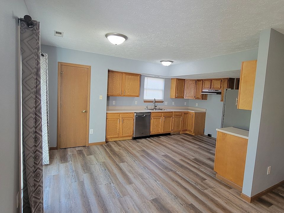 1st image of 2123 Bridgewater Cir #A