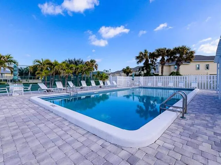 3267 NE Catamaran Ter — Photo 45