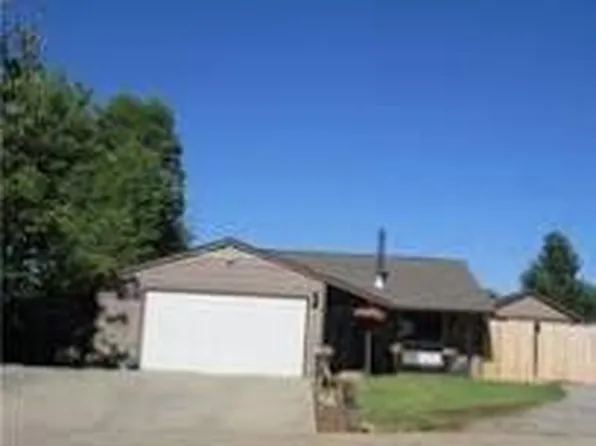 1508 Comstock Dr, Yreka, CA 96097