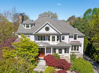 16 Meriam St, Lexington, MA 02420