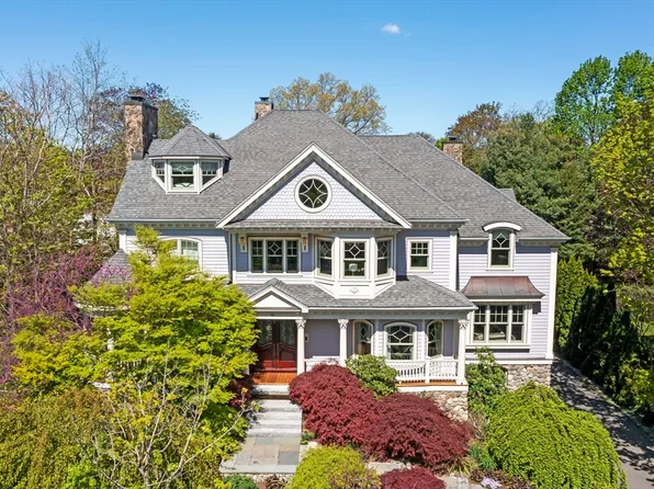 16 Meriam St, Lexington, MA 02420