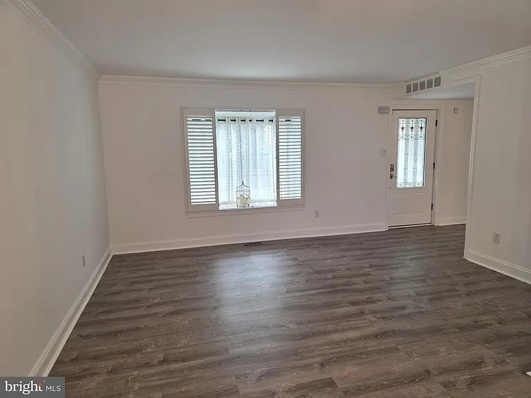 251 Fir Tree Ct — Photo 4