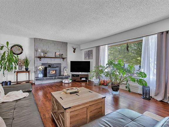 4th image of 3259 Saint Amand Rd