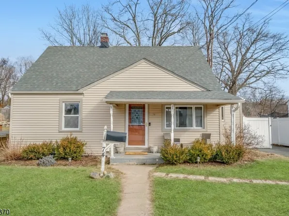 74 Bergen Ave, Wanaque Boro, NJ 07420