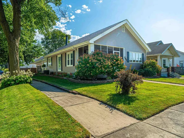 201 4th St, Lincoln, IL 62656