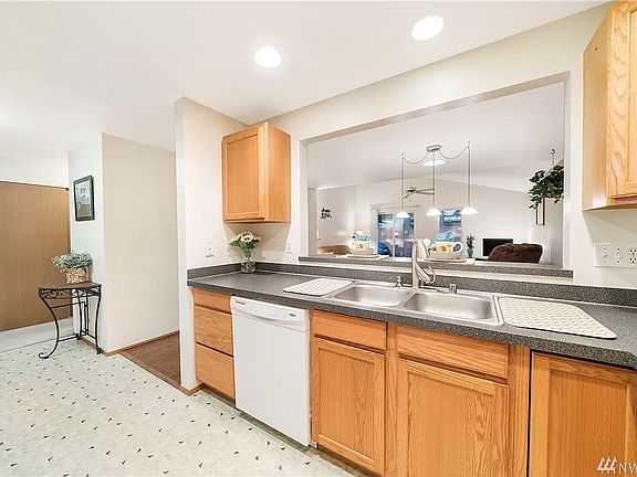5th image of 4300 Quail Dr SE #1