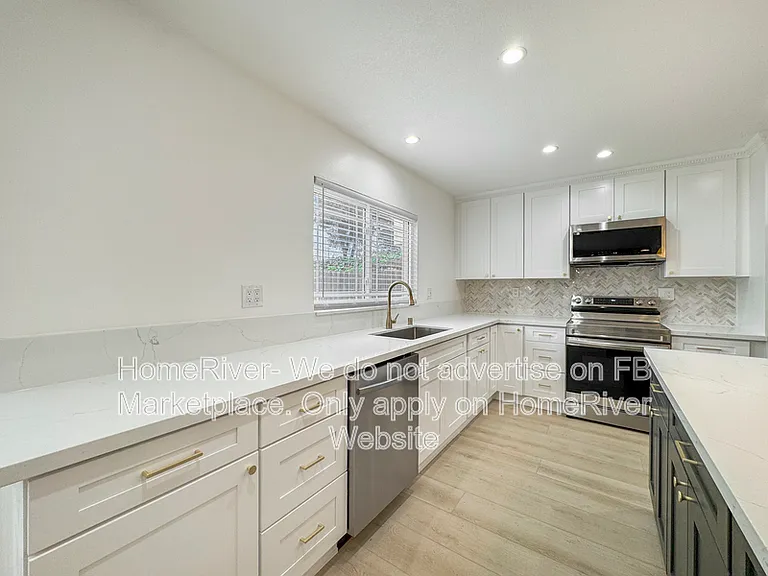 2162 Lejano Way — Photo 12