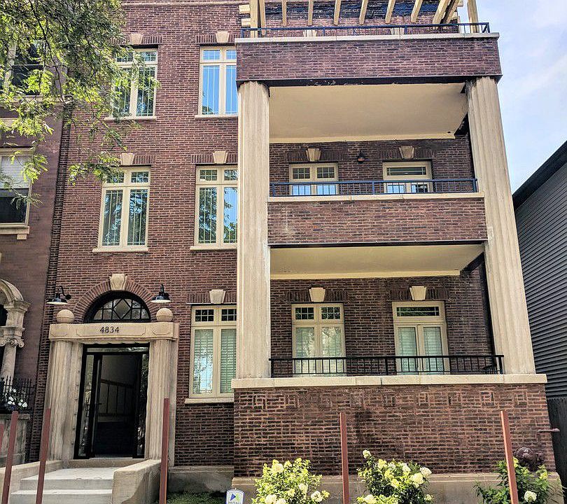 1st image of 4834 S King Dr APT 3N
