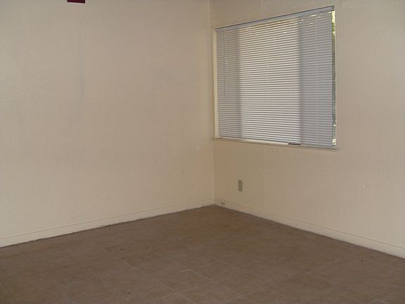 3rd image of 5271 37th Ave
