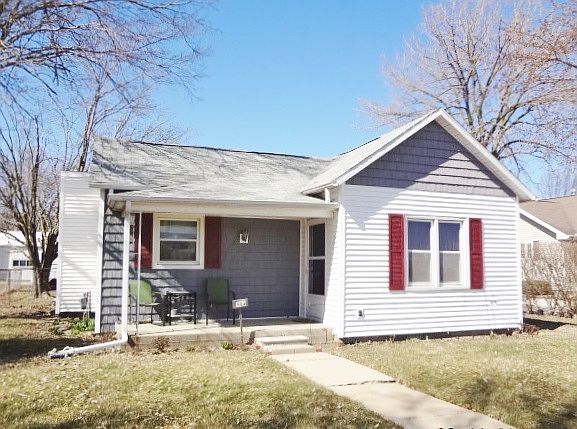 1st image of 604 NE 1st St