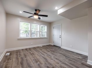 2821 N Campbell Ave #2F, Chicago, IL 60618